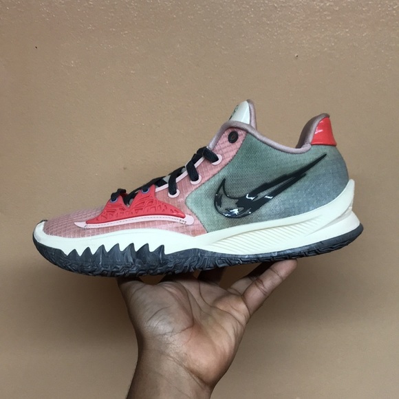 Nike Kyrie 4 Low “Pale Coral” - Picture 12 of 17